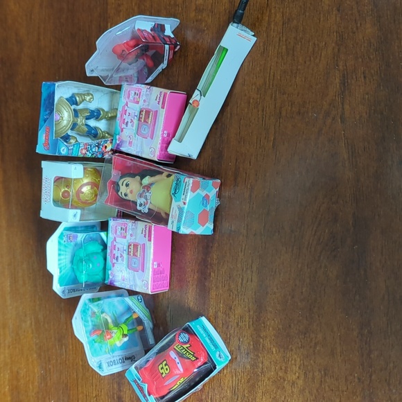 Toys - Picture 2 of 4